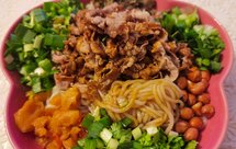 肥牛拌江西米粉