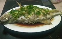 【鲜嫩可口】清蒸鲈鱼