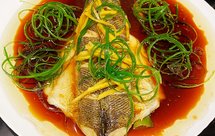 清蒸碧古鱼（玻璃梭鲈、墙眼、walleye无赖）