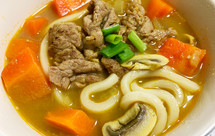 午餐:咖喱牛肉乌冬面491Kcal