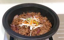 塔吉锅沙茶牛肉