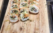 反转多春鱼籽寿司