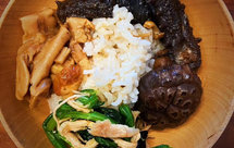 鲍汁花胶扣海参