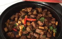 塔吉锅菌菇牛肉粒