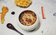 蟹黄鱼肚牛肉银耳羹