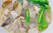 清淡鲜美的家常鲈鱼豆腐汤