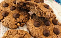 元气满满的早餐饼干一 花生酱全麦粉牛奶和糖