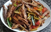 香煎河边小鱼仔