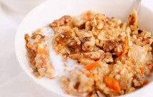 燕麦胡萝卜核桃椰子片能量早餐