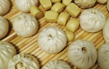 芹菜胡萝卜虾米猪肉大包子