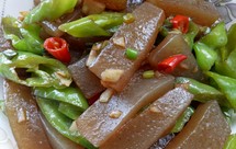 看着沉甸甸吃起来很减肥的酸辣魔芋豆腐