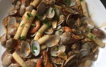 小朋友都爱吃的干锅花甲年糕基围虾