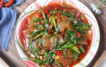 韭菜与魔芋豆腐绝配，香辣过瘾，米饭不够吃