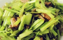 芹菜粉条炒肉