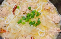 酸菜炖丸子粉条