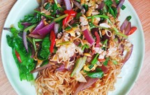 大杂烩炒面（炒方便面，因为我不爱吃哪种手工面