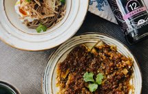 【轻盐】超赞蒜香茄子配鸭丝荞麦面