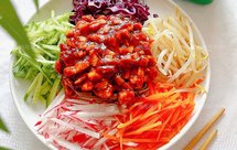 简单快手‼️好吃到光盘的碎鸡炸酱拌荞麦面‼️