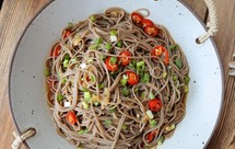 低脂主食代餐凉拌荞麦面！酸辣爽口，开胃下饭