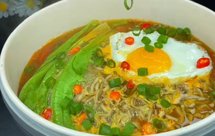 低脂版酸辣荞麦面