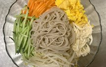 夏天的味道：荞麦鸡丝凉面