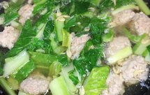 小白菜虾皮丸子汤