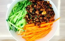 炸酱面（西瓜黄豆酱版）