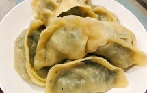 鲜得流油儿的玉米面小白菜小萝卜菜包子