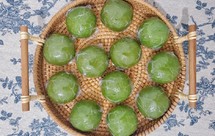 芝士豆乳青团＆咸蛋黄肉松青团