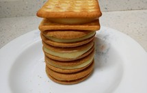 消化饼干夹汤圆