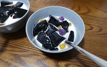 超简单的黑凉粉