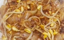 河粉炒豆芽