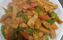 番茄青椒炒面筋卷（素肠）--超级下饭的家常菜（还有美味小零食）