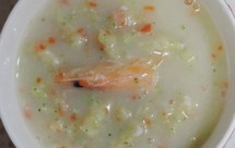 10个月宝宝辅食：基围虾西兰花胡萝卜面疙瘩