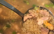 暖胃鸡肉淡菜糙米粥