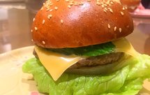 牛肉汉堡（附胚芽餐包和牛肉饼做法）