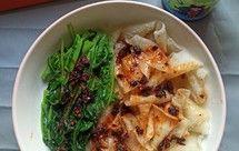 野菜苦麻菜拌凉面皮