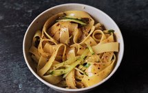 零难度的懒人版凉皮/米皮/擀面皮｜留学生必备快手菜