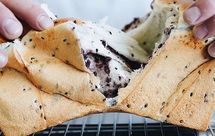 某宝热搜第一的紫米面包，秋天最滋补！