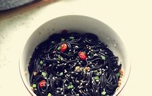 黑旋风—酸辣蕨根粉