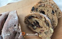 黑糖果料胚芽面包