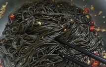 夏季开胃菜之蕨根粉（家常版）