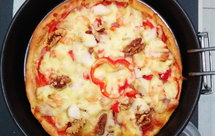 北极甜虾比目鱼培根披萨