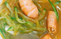 海鲜入门——简单又好吃的白虾炖萝卜