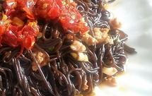 剁椒肉沫蕨根粉丝