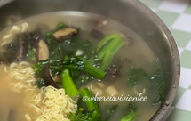 冬菇瑶柱紫菜汤面