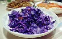 蒜泥虾干炒紫甘蓝