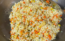 红萝卜鸡蛋玉米干贝炒饭