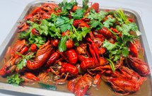 夏日少不了的“十三香小龙虾”