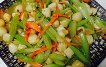 扇贝丁炒芹菜